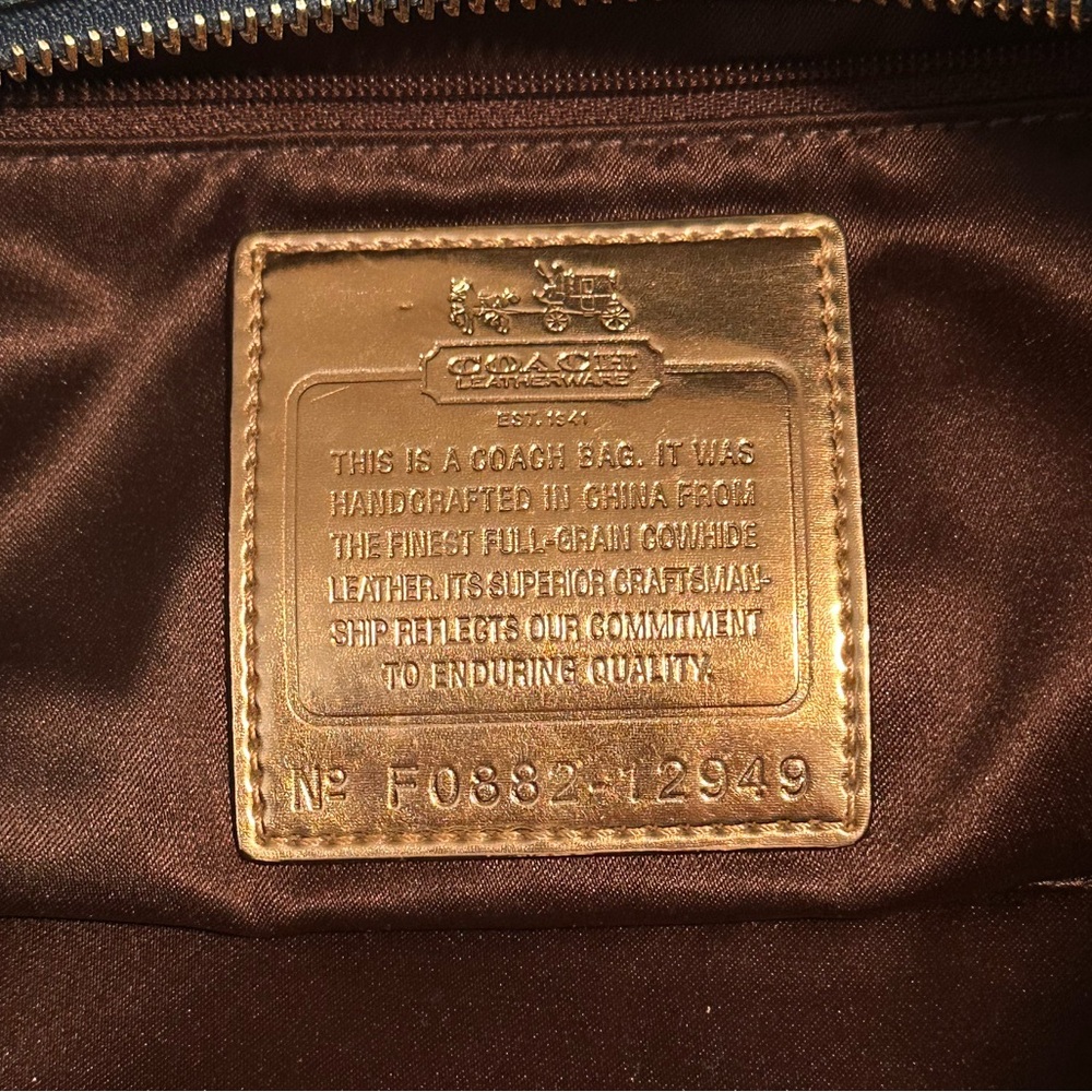 COACH Leather Handbag medium sized with removable shoulder strap - Picture 11 of 14